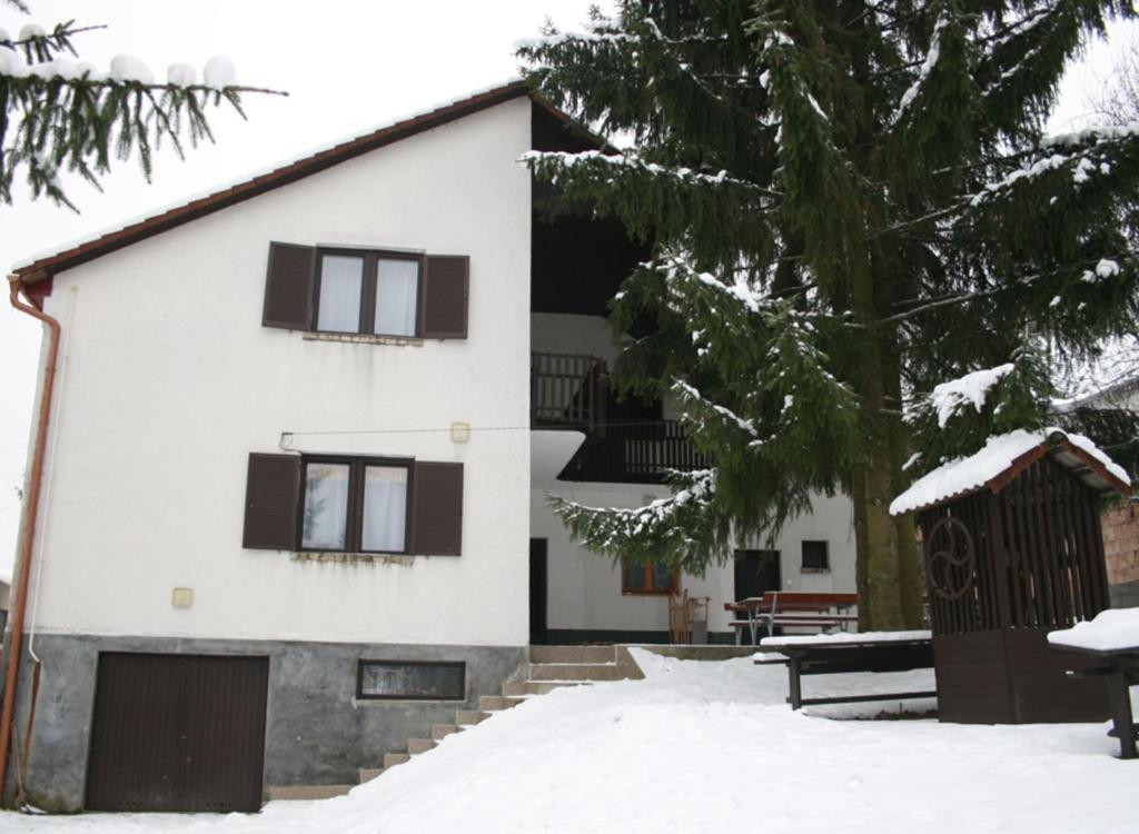 Fenyo Vendeghaz Hotel Paradsasvar Exterior photo